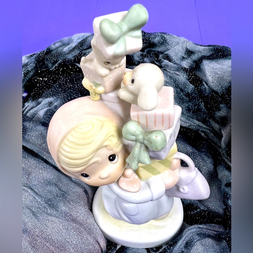 Precious Moments Vintage Collectible Porcelain Figurine #E2374 “Bundles of Joy”